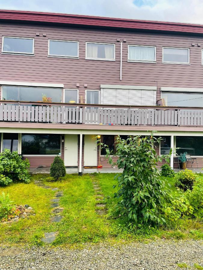 Aurora Apartment Very Close To Fjellheisen Tromso Exterior photo